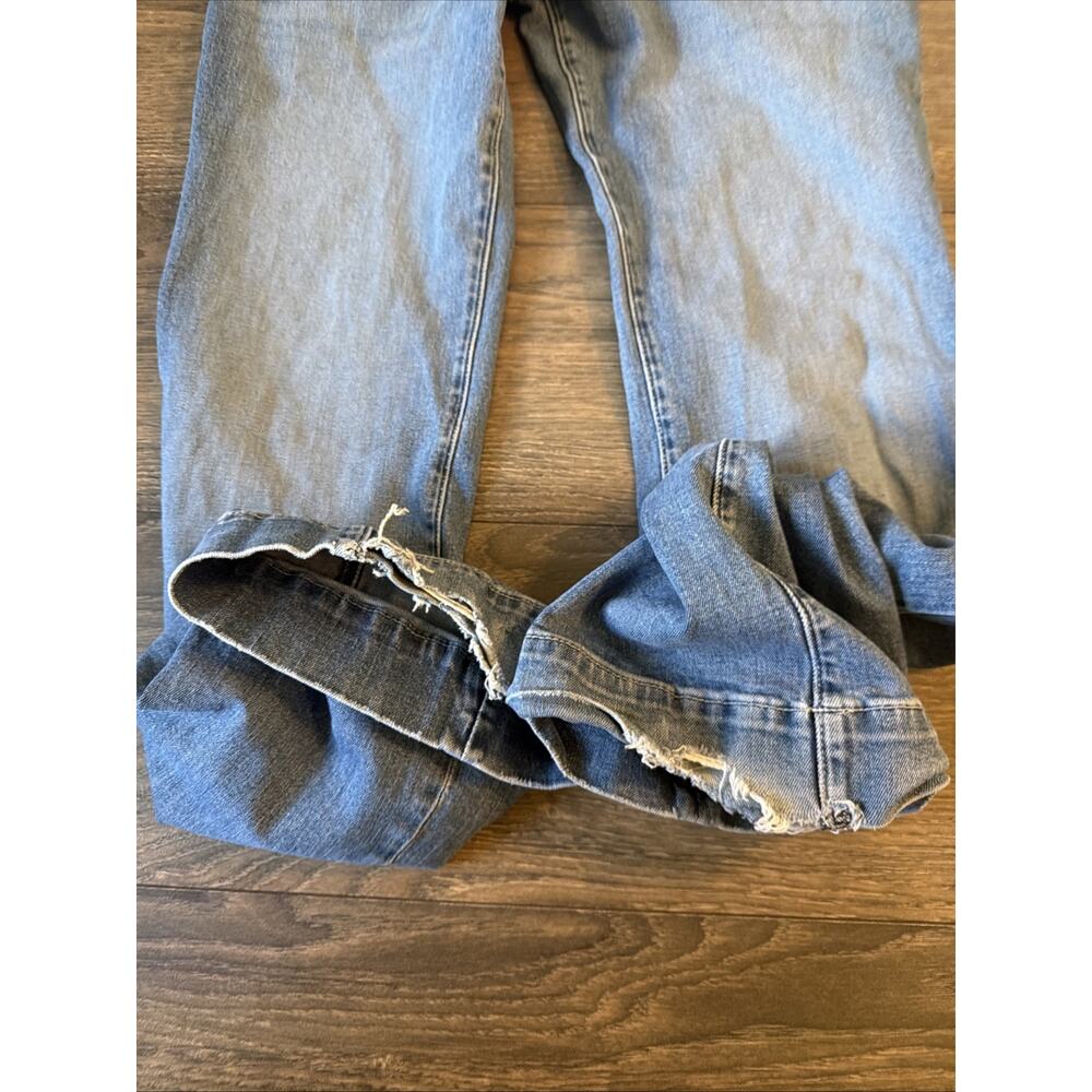 Vintage Y2K Wrangler Flare Jeans Women Sz 30x34 Light Wash Distressed Thrash Hem - Picture 11 of 12